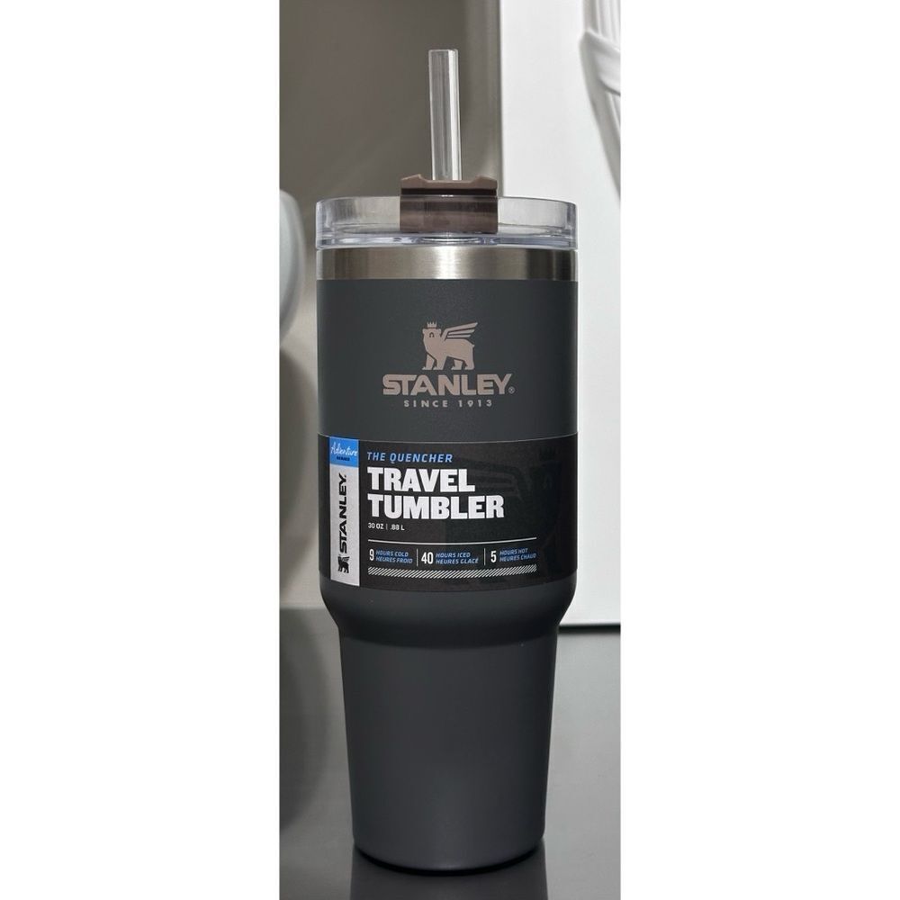Stanley‎ Adventure Quencher 30oz Tumbler- COAL